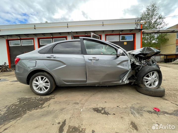 Стекло заднее Лада Веста 2019