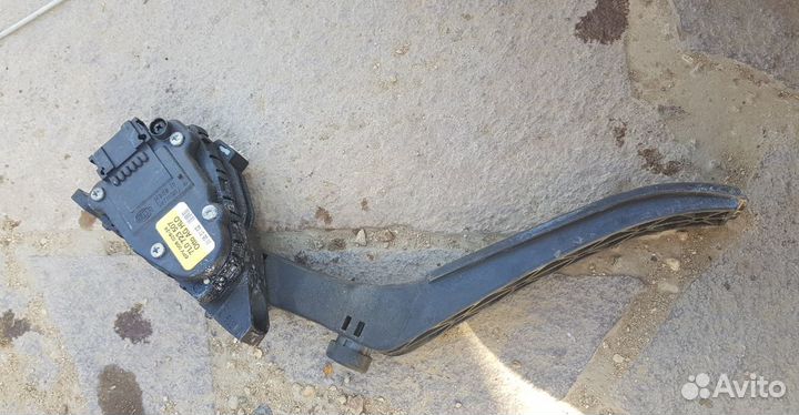 7L0723507 Педаль газа электронная VW Туарег Каен