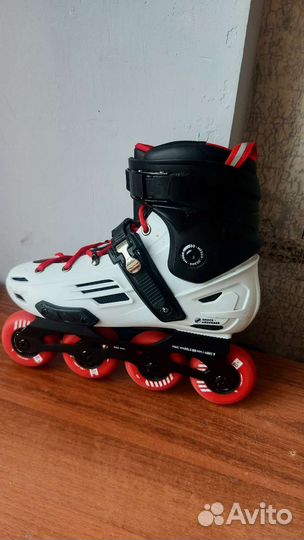 Роликовые коньки