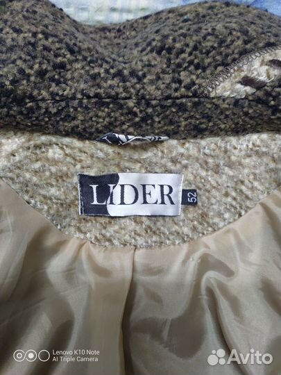 Стильное женское пальто из шерсти