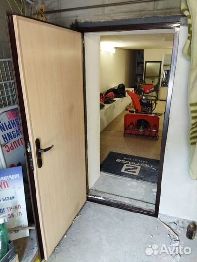 Дверь металлическая новая
