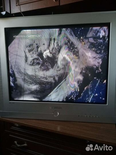 Телевизор samsung