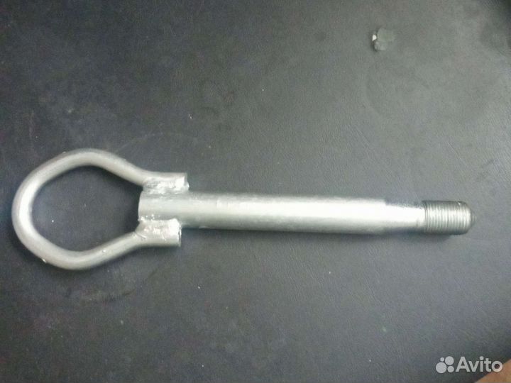 Буксировочный крюк