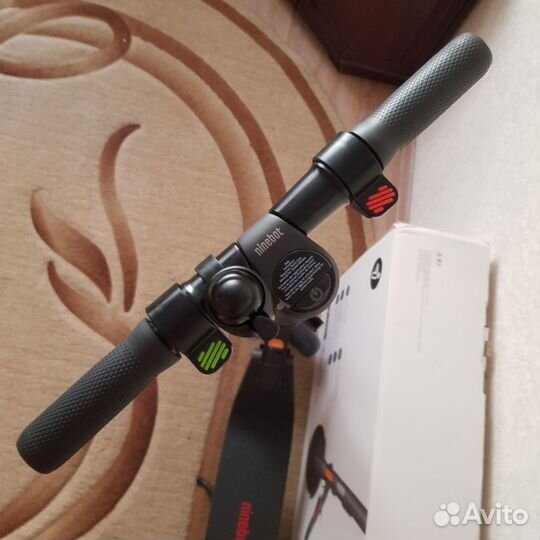 Новый электросамокат Ninebot E22