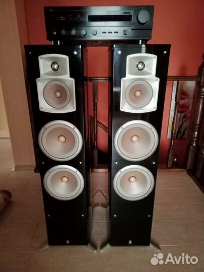 Hi-Fi в Рояльном лаке