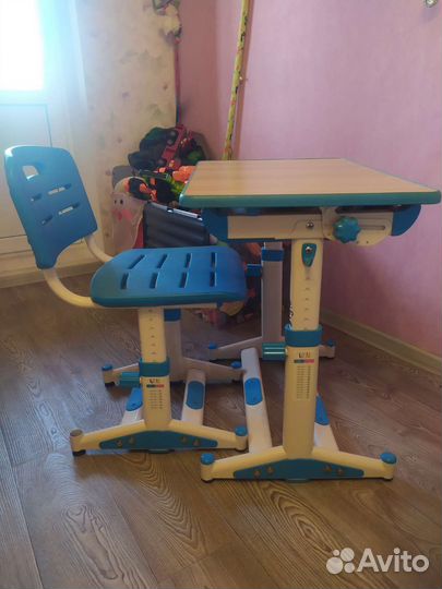 Растущая парта и стул бу