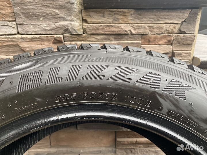 Bridgestone Blizzak DM-V2 225/60 R18 100S