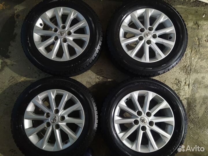 Литые диски toyota camry 70,r17 с резиной toyo