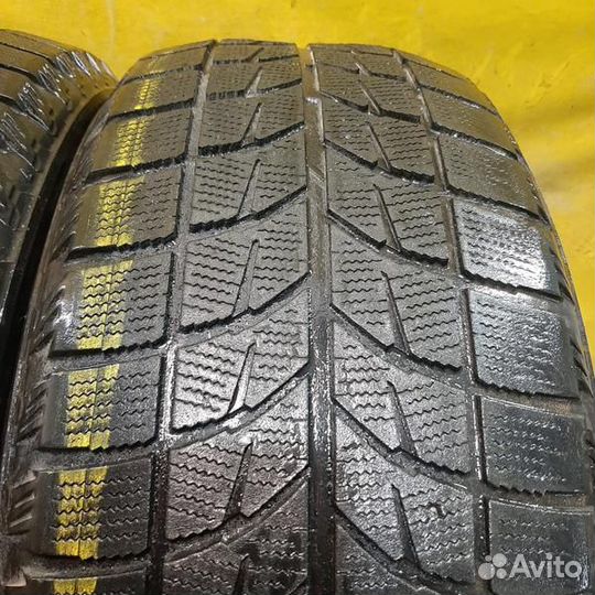 Bridgestone Blizzak WS-60 235/60 R16