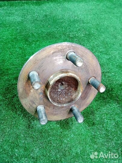 Ступица задняя левая Toyota Prius NHW20 1NZ-FXE