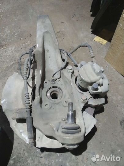 Кулак поворотный передний BMW F10 полный привод