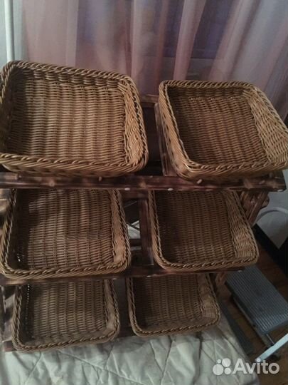 Декоративная трехярусная полка