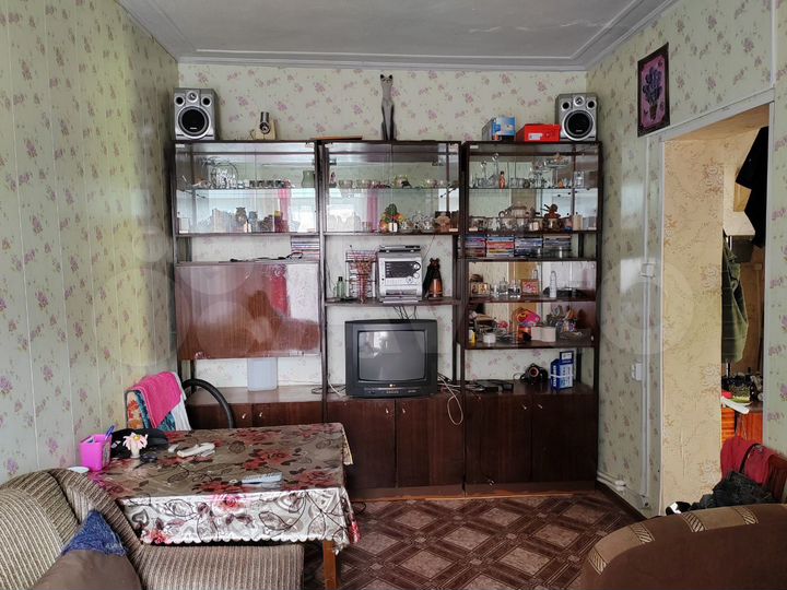 Дом 27 м² на участке 5 сот.