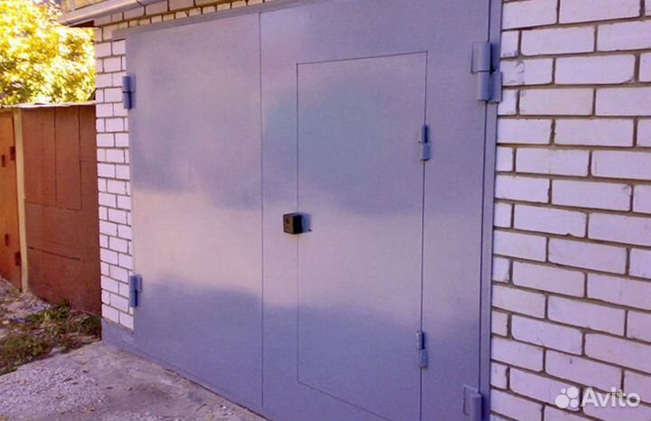 Ворота гаражные металлические распашные