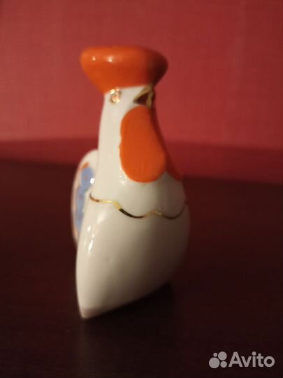 Статуэтка фарфор
