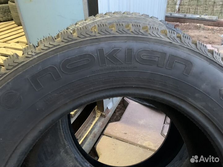 Nokian Tyres Hakkapeliitta 2 215/65 R16 100V