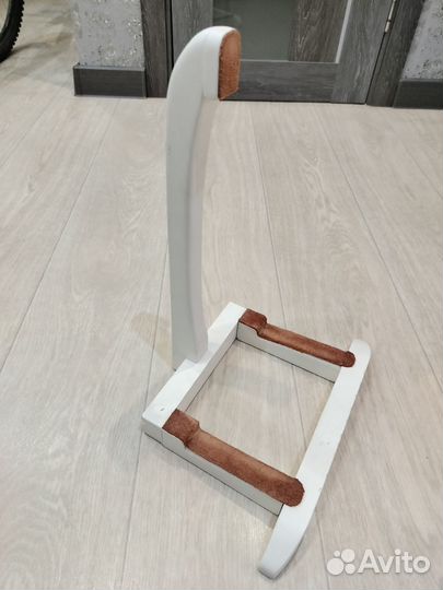 Подставка для акустической гитары