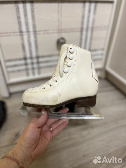 Фигурные коньки wifa 27