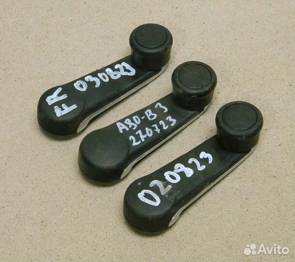 Ручка стеклоподъемника Audi 80 B3