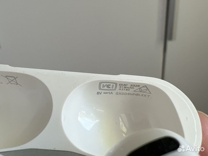 Оригинальные airpods pro (первое поколение)
