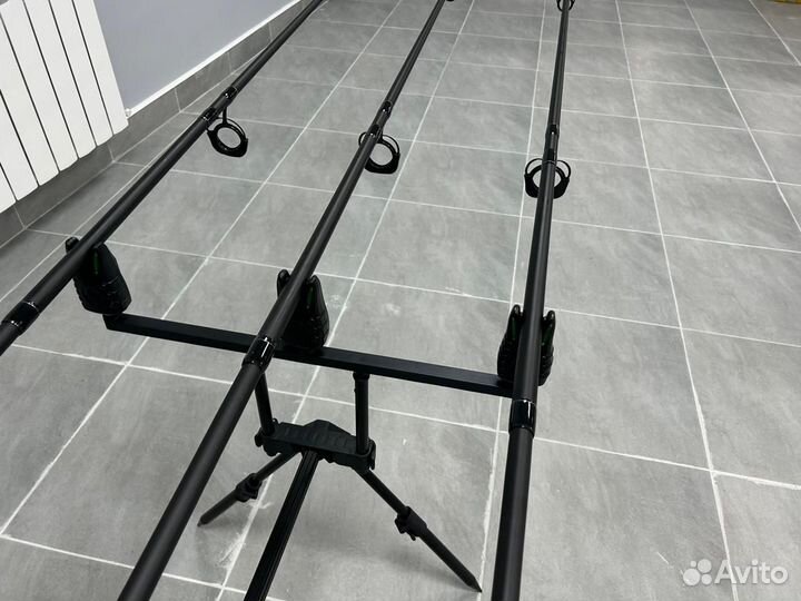 Карповый набор на 3 уд с род подом и сигналками