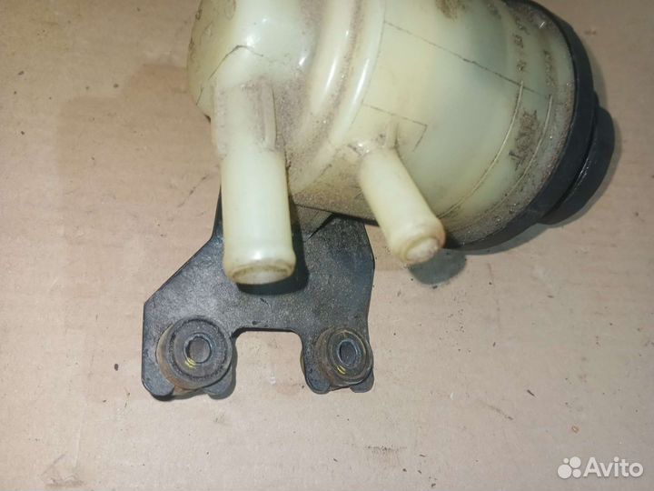 Бачок гур Hyundai Matrix