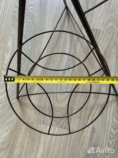 Подставка для цветов напольная металлическая