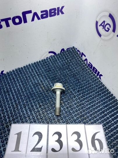 Болт шкива коленвала Mercedes-Benz ML 350 4matic