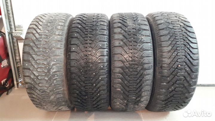 Goodyear UltraGrip 500 225/60 R17