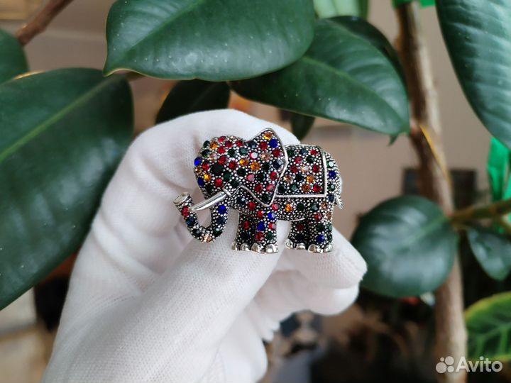 Брошь слон слоненок