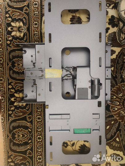 Настенный моторизированный кронштейн