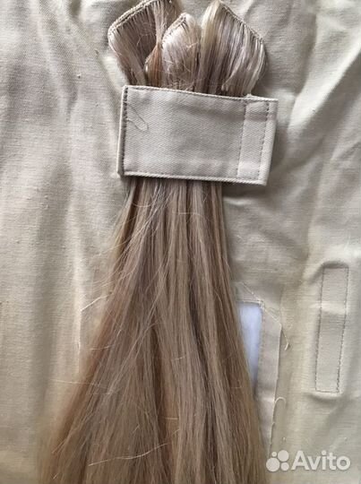 Натуральные волосы на заколках блонд