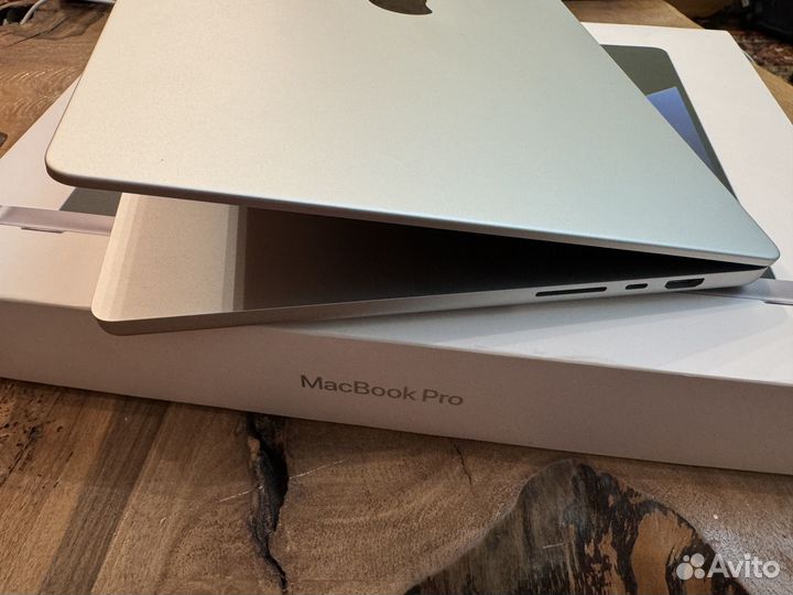 MacBook Pro 16 2023 M2 Max/96 GB/2 TB SSD/Silver