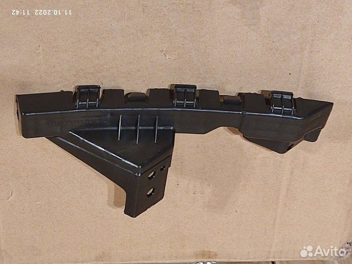 Крепление бампера переднее левое Kia Ceed JD