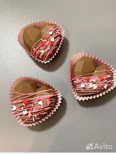 Букет роз, сердечки из бельгийского шоколада