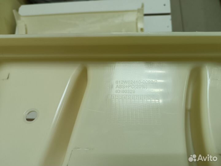 Дефлектор кабины правый Howo Sitrak 812W624106031