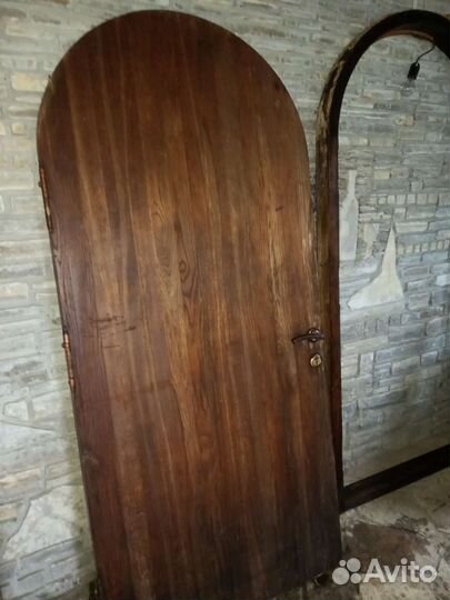 Дверь входная деревянная бу