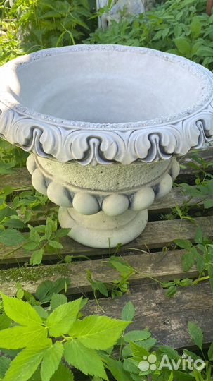 Скульптура из бетона Вазон Римский