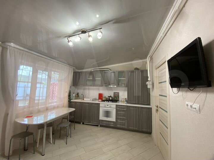 Дом 65 м² на участке 2 сот.