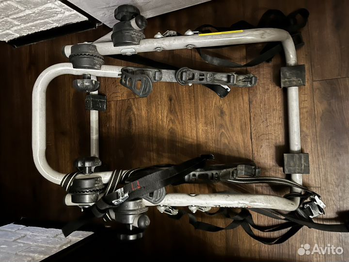 Велокрепление на заднюю дверь peruzzo