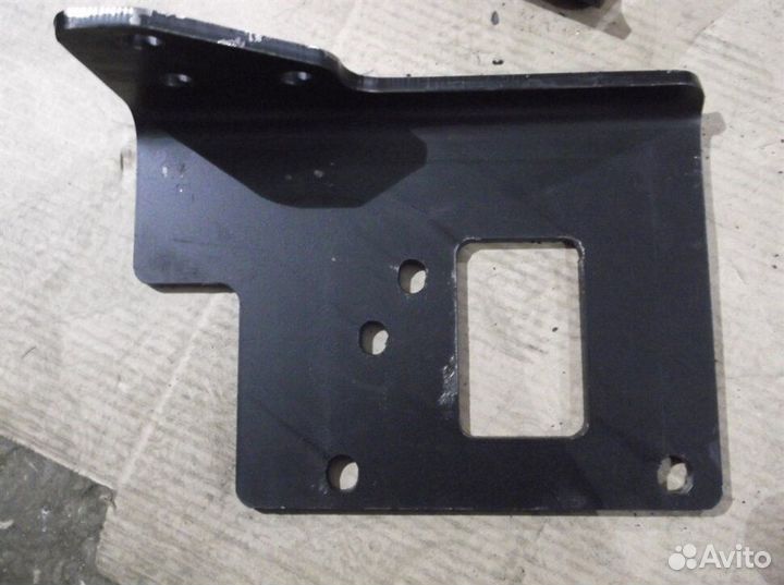 Фаркоп Трейлер 7310 Kia Sportage 2 2004-2010 г.в