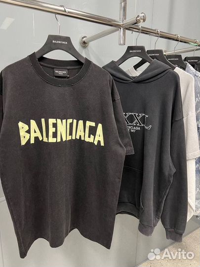 Футболка женская Balenciaga