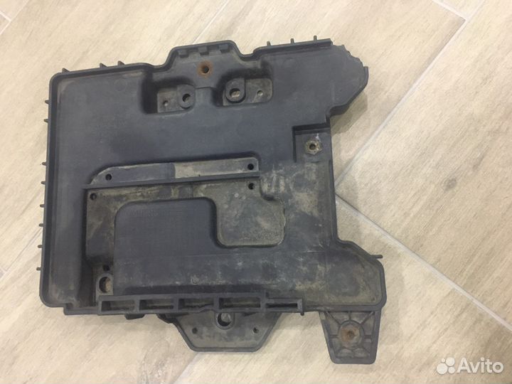 Площадка под акб Hyundai Solaris 2010-17