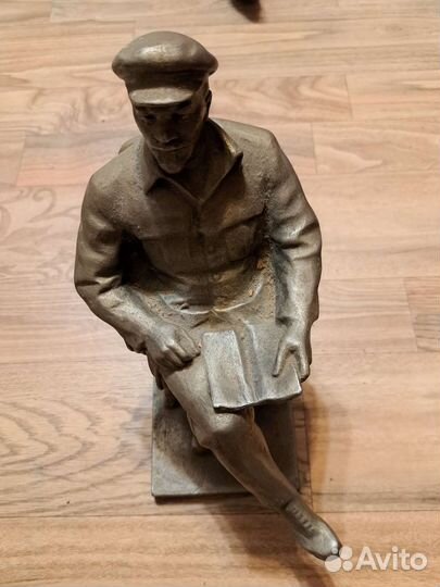 Статуэтка Ленин