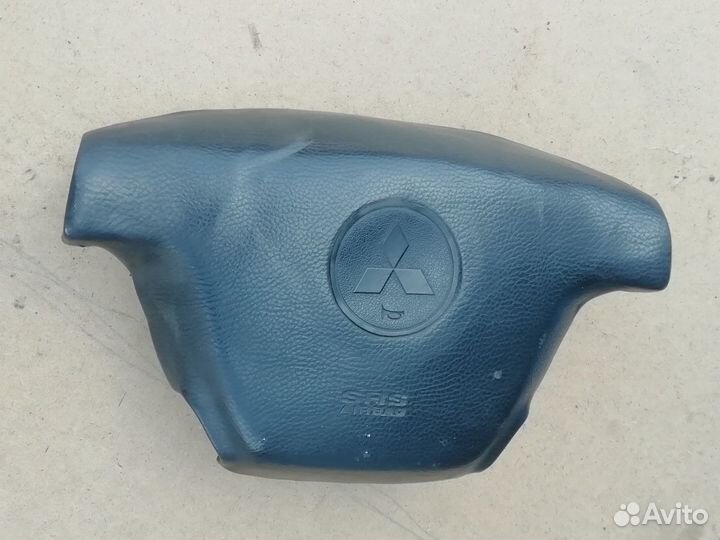 Подушка безопасности накладка В руль Mitsubishi La