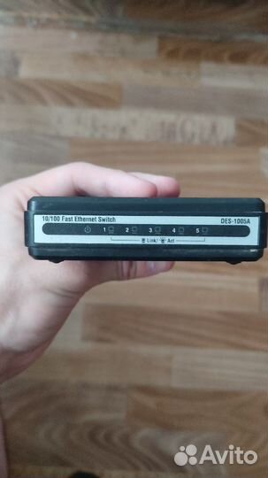 Коммутатор D-Link des-1005A