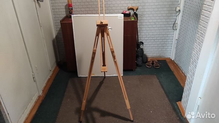 Мольберт для художников