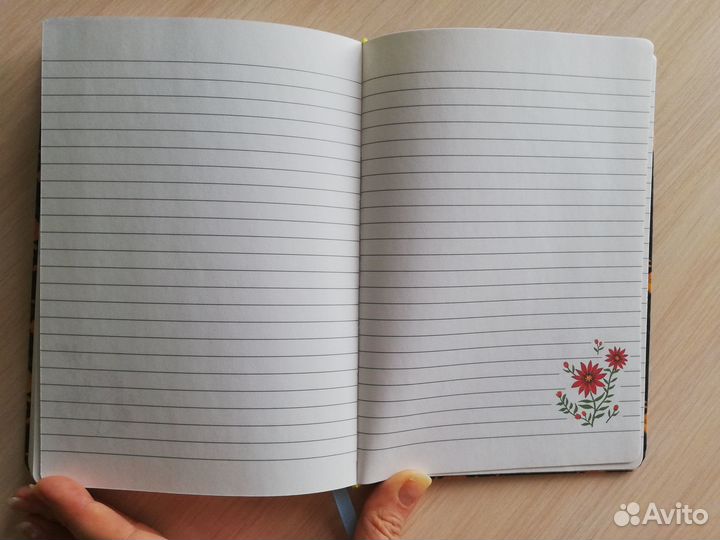 Блокнот планировщик недатированный женский