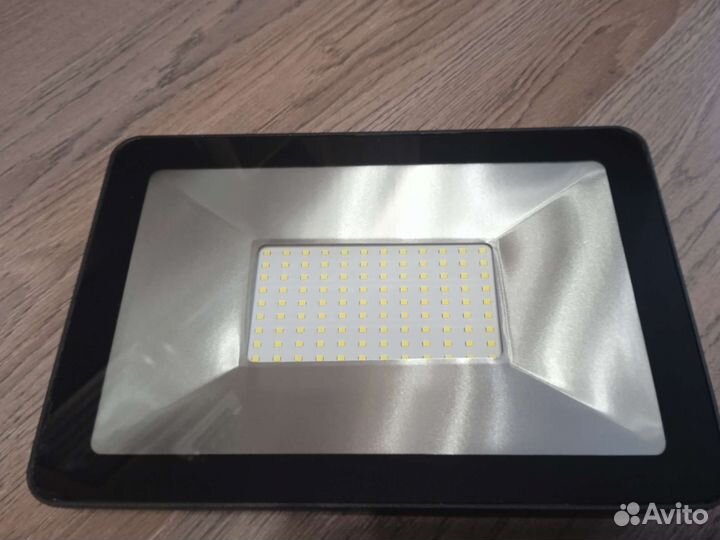 Прожектор светодиодный