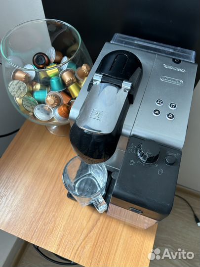 Кофемашина капсульная De'Longhi Nespresso